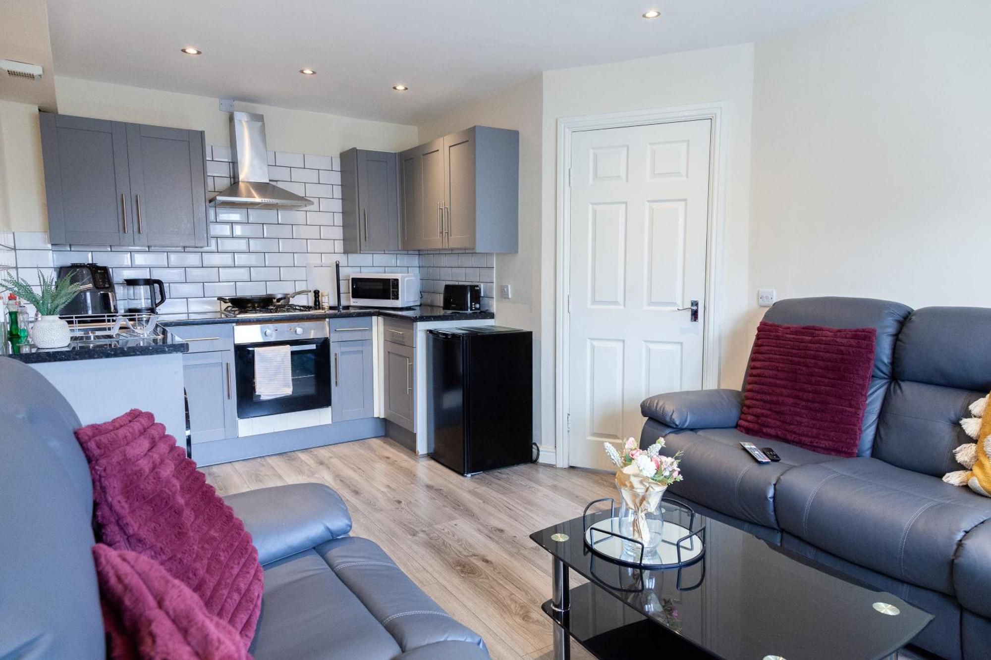 Pinfold Court Apartments Knowsley Exterior photo