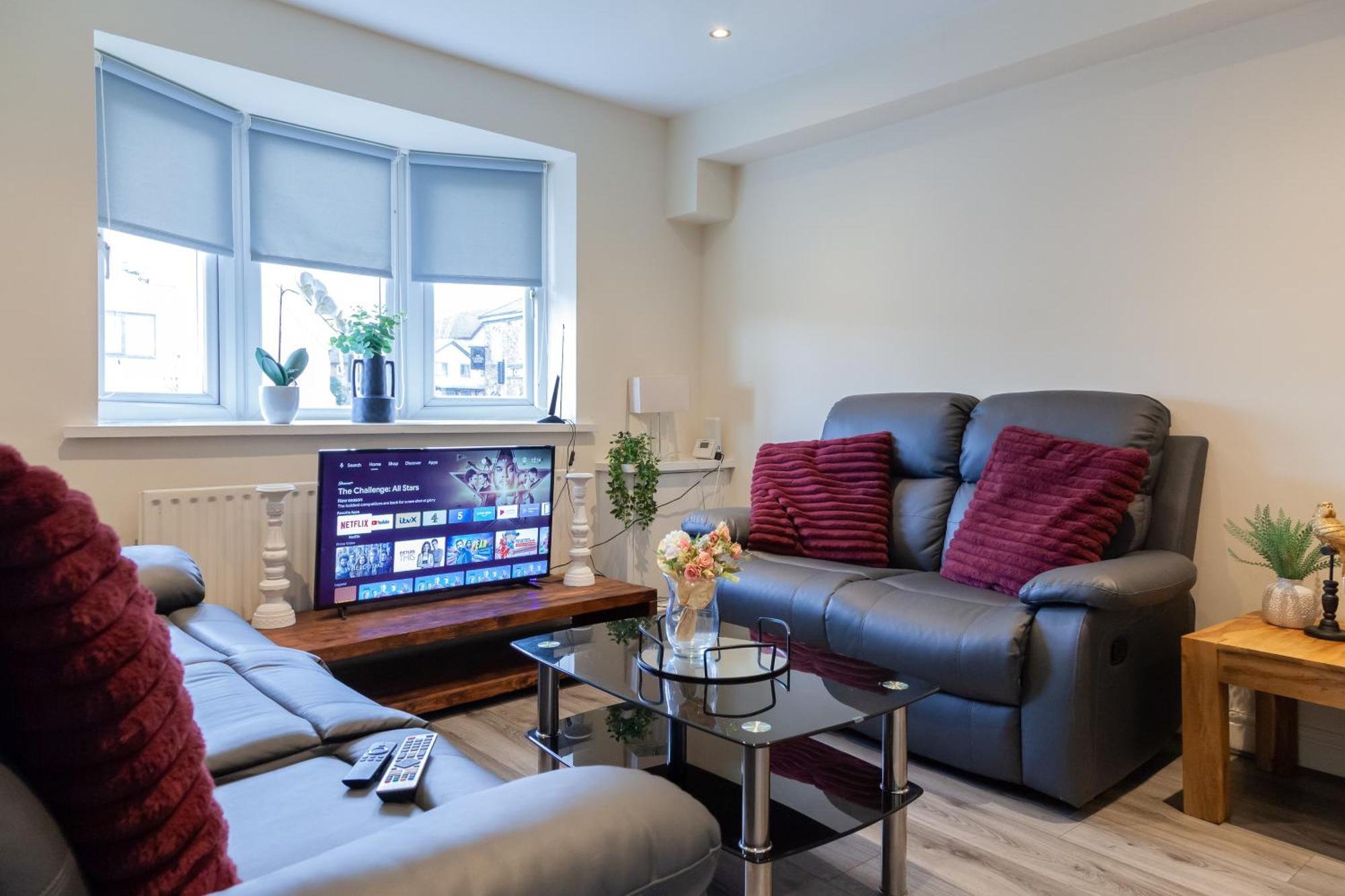 Pinfold Court Apartments Knowsley Exterior photo
