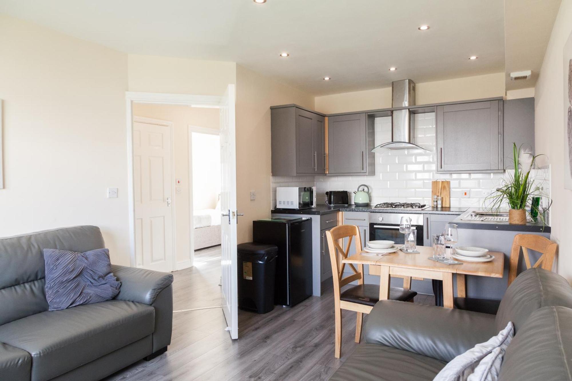 Pinfold Court Apartments Knowsley Exterior photo