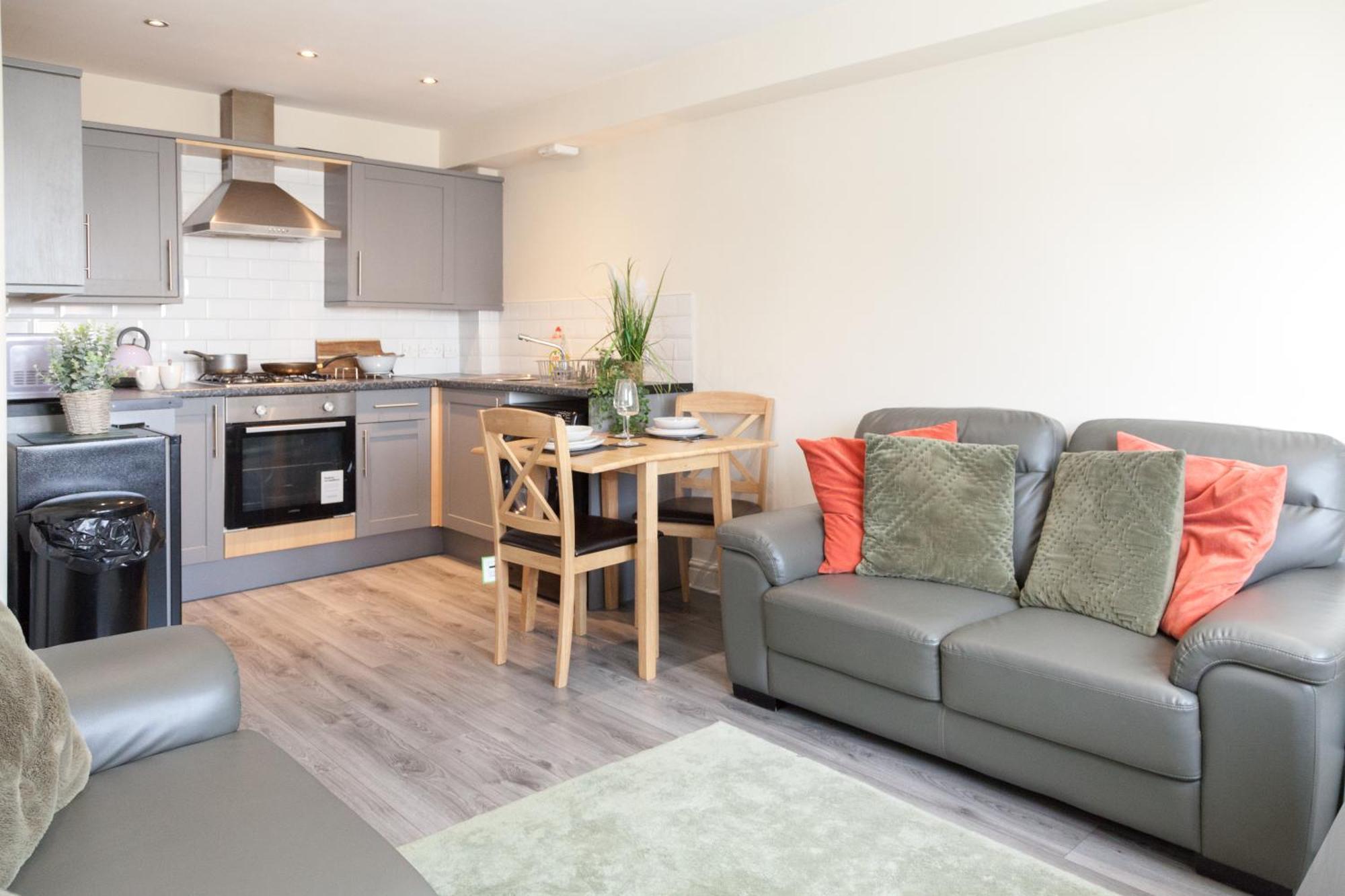 Pinfold Court Apartments Knowsley Exterior photo